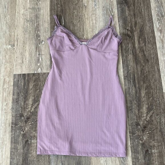 Superdown Stacie Lace Cami Slip Dress Lavender Size Medium - Picture 8 of 16